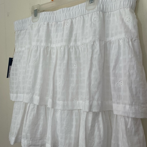Universal Thread NWT Cotton Eyelit Mini Skirt White Flare Tiered ~ Size L - Picture 6 of 13
